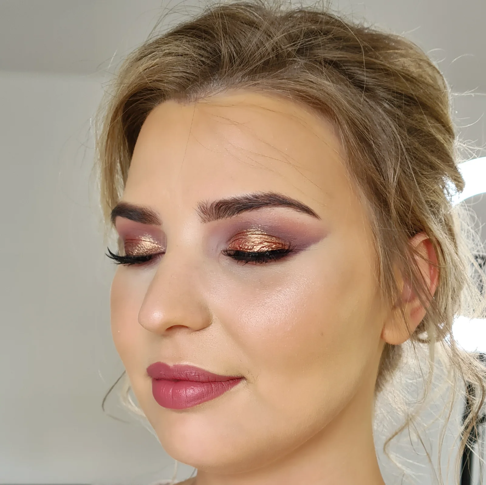 Makeup07 — Womanity, Navan