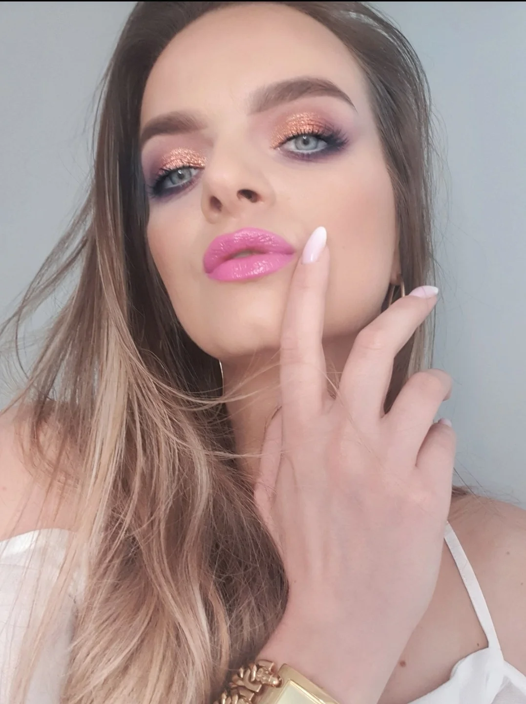 Makeup08 — Womanity, Navan