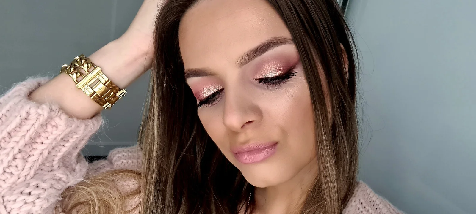 Makeup09 — Womanity, Navan