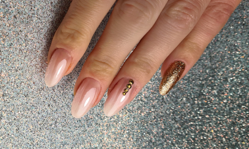 GLITTERS-nail-art-services